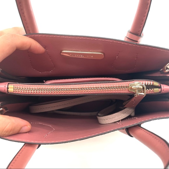 Michael Kors Mercer Satchel Messenger Pebbled Leather Bag in Pale Lilac - Picture 8 of 10